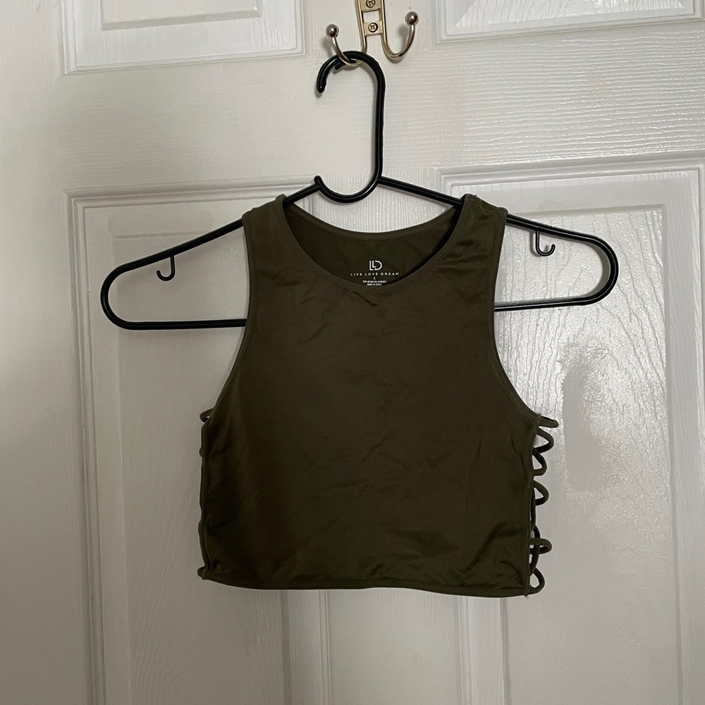 workout top